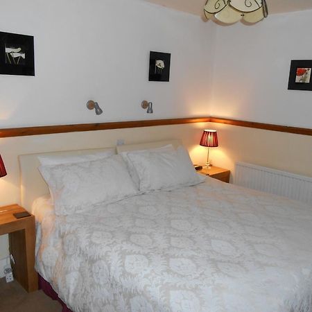 Brookhouse Guest House Clapham  Extérieur photo