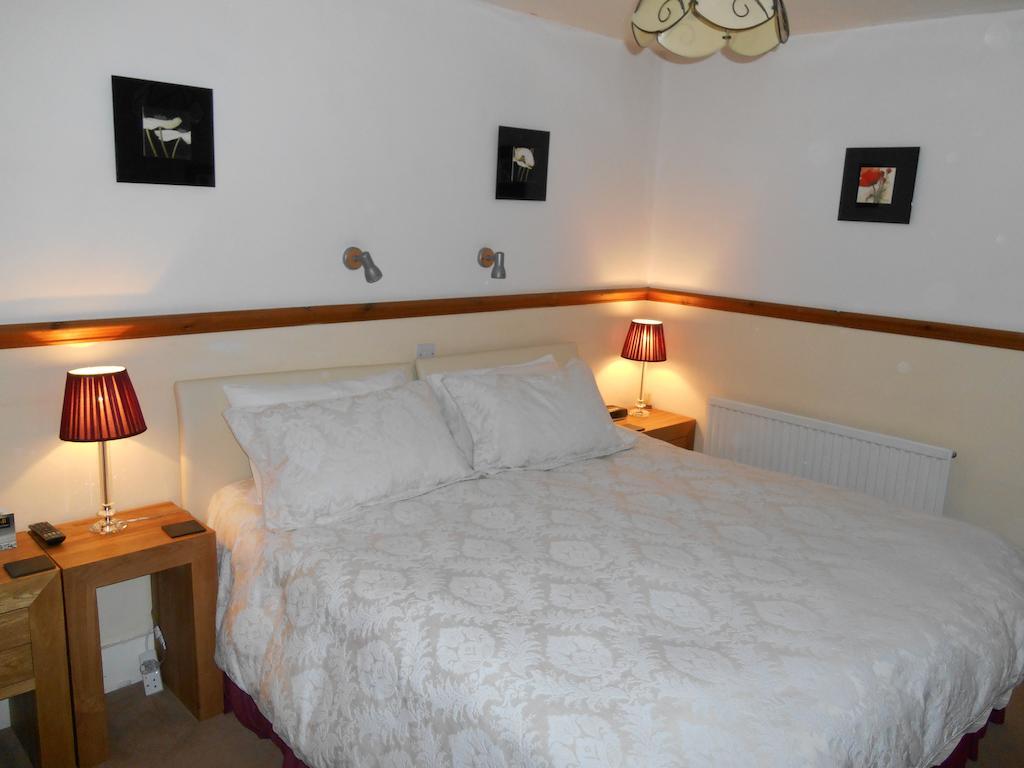 Brookhouse Guest House Clapham  Extérieur photo